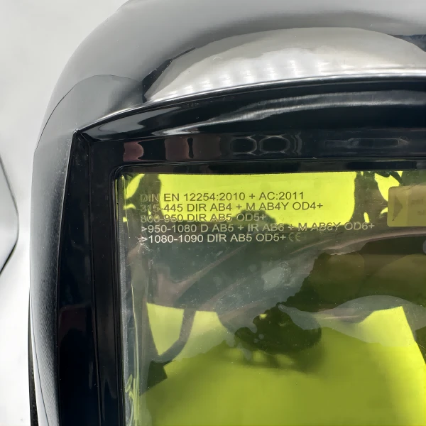laser safety helmets (2)